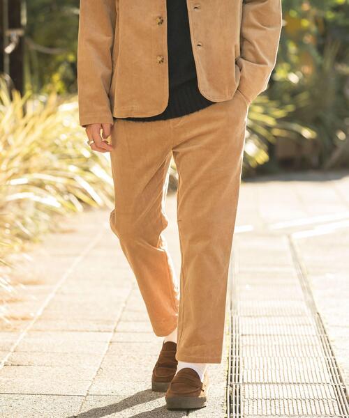ITEMS URBANRESEARCH（アイテムズ アーバンリサーチ）の「ストレッチコーデュロイ テーパードパンツ（その他パンツ・メンズ・グリーン/ブラウン/ブラック/ベージュ・MEDIUM/LARGE）」の15枚目の写真