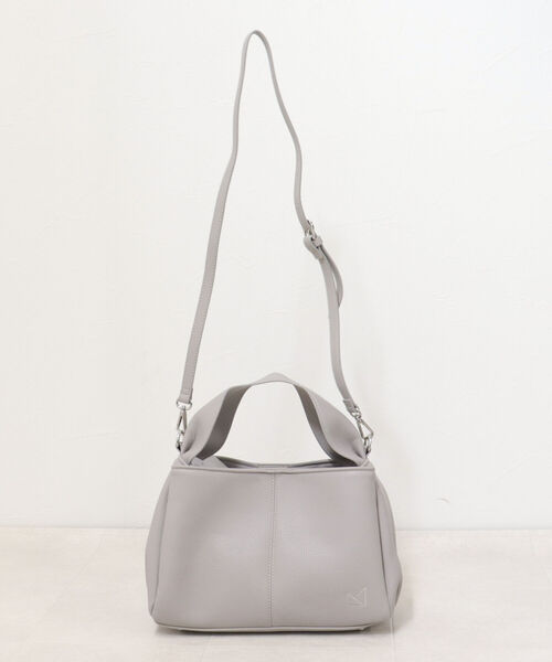 maison vert(メゾンヴェール)の「【maison vert/メゾンヴェール】ワンハンドルフェイクレザーバッグ(トートバッグ・レディース・ブラック/グレー・FREE)」の4枚目の写真