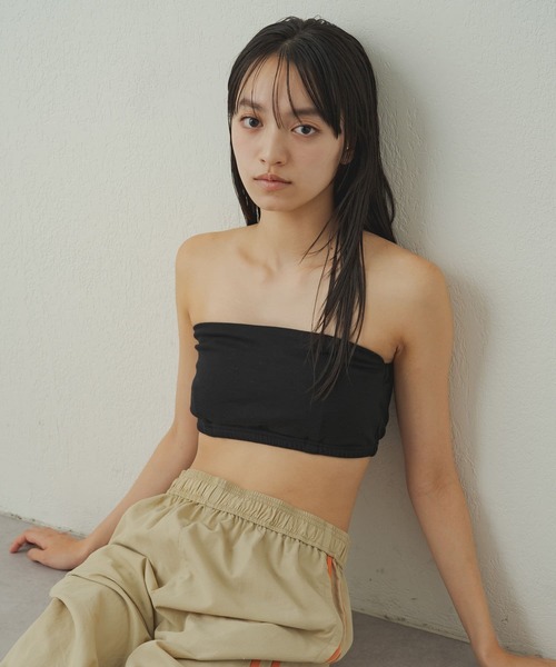 earthy(アーシー)の「【earthy_】バンドゥブラ(チューブトップ・レディース・ブラック/オフホワイト・SMALL/MEDIUM)」の1枚目の写真