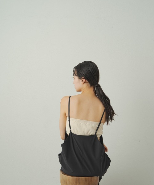 earthy(アーシー)の「【earthy_】バンドゥブラ(チューブトップ・レディース・ブラック/オフホワイト・SMALL/MEDIUM)」の6枚目の写真