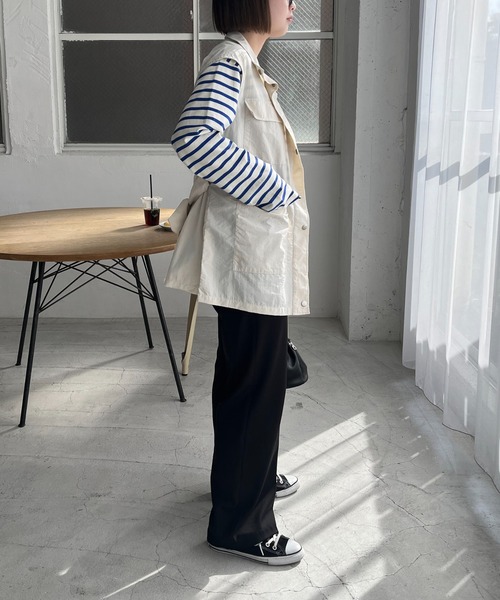 DISCOAT（ディスコート）の「【WEB限定】ナイロンフィッシャーベスト（ベスト・レディース・カーキ/アイボリー/グレイッシュベージュ・FREE）」の5枚目の写真