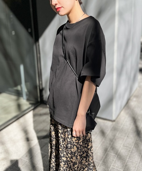 ALORE（アローレ）の「【ALORE/アローレ】バックタックTシャツ（Tシャツ/カットソー・レディース・ホワイト/ブラック・FREE）」の3枚目の写真