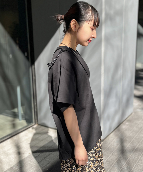 ALORE（アローレ）の「【ALORE/アローレ】バックタックTシャツ（Tシャツ/カットソー・レディース・ホワイト/ブラック・FREE）」の6枚目の写真