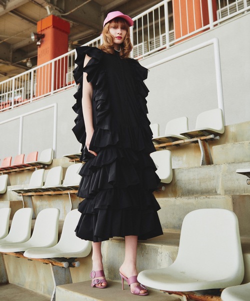 LA BELLE ETUDE(ラベルエチュード)の「裾ボリュームティアードデザインシャツワンピース(ワンピース・レディース・ブラック/ブルー・FREE)」の3枚目の写真