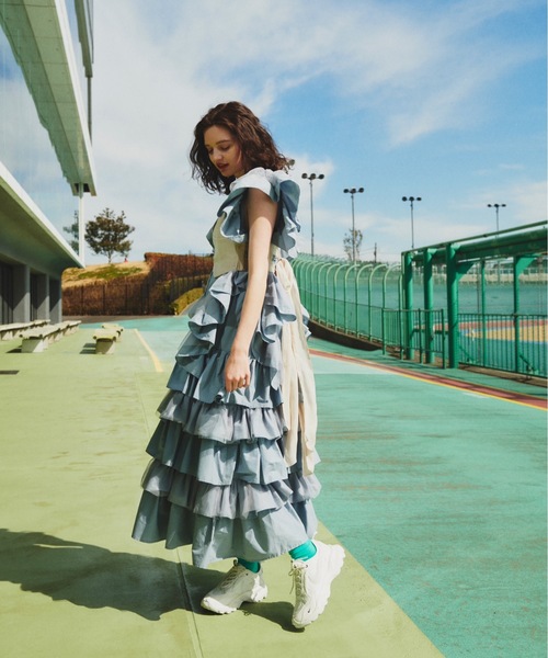 LA BELLE ETUDE(ラベルエチュード)の「裾ボリュームティアードデザインシャツワンピース(ワンピース・レディース・ブラック/ブルー・FREE)」の9枚目の写真