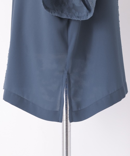 n'OrLABEL(ノアールレーベル)の「『花柄シアーカットジャカードシャツ』(シャツ/ブラウス・レディース・ブラック/オフホワイト/グレイッシュブルー・FREE)」の10枚目の写真
