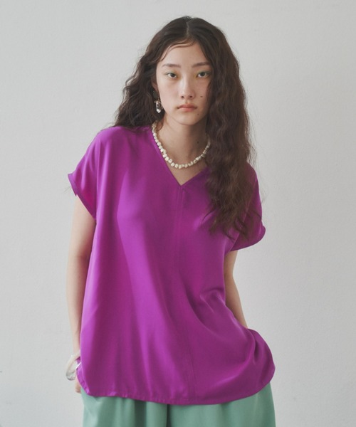 manana suerte(マニャーナスエルテ)の「カラーVネックトップス(Tシャツ/カットソー・レディース・パープル/ブラック/ミント・FREE)」の16枚目の写真