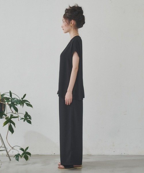 manana suerte(マニャーナスエルテ)の「カラーVネックトップス(Tシャツ/カットソー・レディース・パープル/ブラック/ミント・FREE)」の11枚目の写真