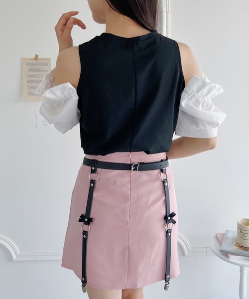 Loueme(ルエム)の「オープンショルダーボリュームスリーブトップス(Tシャツ/カットソー・レディース・ホワイト/ブラック・FREE)」の9枚目の写真