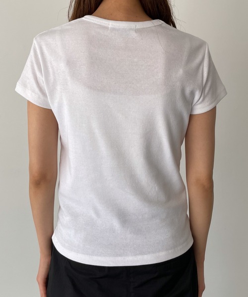 CANAL JEAN(キャナルジーン)の「El mar(エルマール) クルーネック袖ステッチコンパクトTシャツ(Tシャツ/カットソー・レディース・ホワイト/ブラック/ブルー・ONE SIZE)」の5枚目の写真