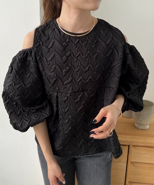 カプリシューレマージュ　ブラウス黒 CAPRICIEUX LE'MAGE（カプリシューレマージュ）の「刺繍メッシュ