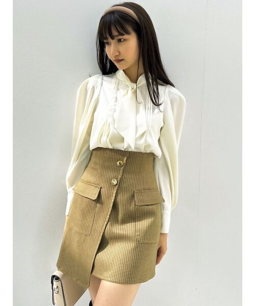 ツルんツルん！サテン！ブラウス 魅せブラトップス ピタットスリットタイトスカート 400円OFFクーポン シャツ ブラウス サテン レディース 2タイプ シャツブラウス 長袖 ワイシャツ タックイン カッターシャツ 襟付き トップス  フォーマル スーツインナー ショート ノーアイロン 着痩せ 光沢感 上品 大人 フェミニン きれいめ 仕事 面接 OL ビジネス 一部即納 |