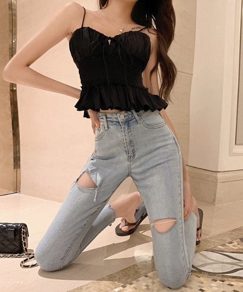 PIN（ピン）の「イレギュラーヘム ストレッチスキニーデニム（デニムパンツ・レディース・ライトブルー・S/M/L）」の2枚目の写真