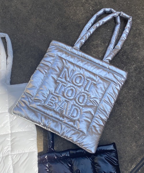 WEGO（ウィゴー）の「WEGO/パデッドトート（トートバッグ・レディース・その他1/ブラック/ホワイト/シルバー・FREE）」の4枚目の写真