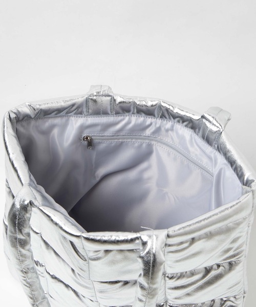 WEGO（ウィゴー）の「WEGO/パデッドトート（トートバッグ・レディース・その他1/ブラック/ホワイト/シルバー・FREE）」の12枚目の写真