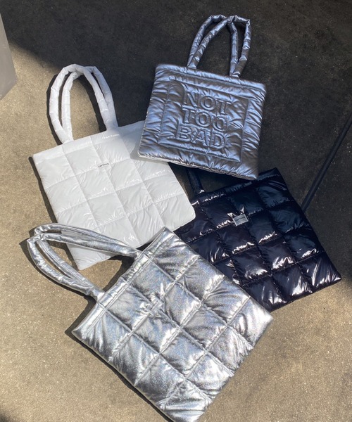 WEGO（ウィゴー）の「WEGO/パデッドトート（トートバッグ・レディース・その他1/ブラック/ホワイト/シルバー・FREE）」の15枚目の写真