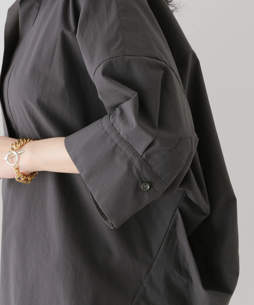 R’IAM フォルムTブラウス　ホワイト フォルムTブラウス RIAM R'IAM フォルムTブラウス（シャツ