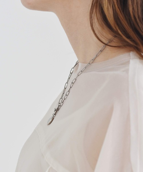 LHME（エルエイチエムイー）の「【WEB限定】“New me”ポイントハートチェーンネックレス/サージカルステンレス（金属アレルギー対応）【LHME / エルエイチエムイー】（ネックレス・レディース・ゴールド/シルバー・45cm）」の11枚目の写真