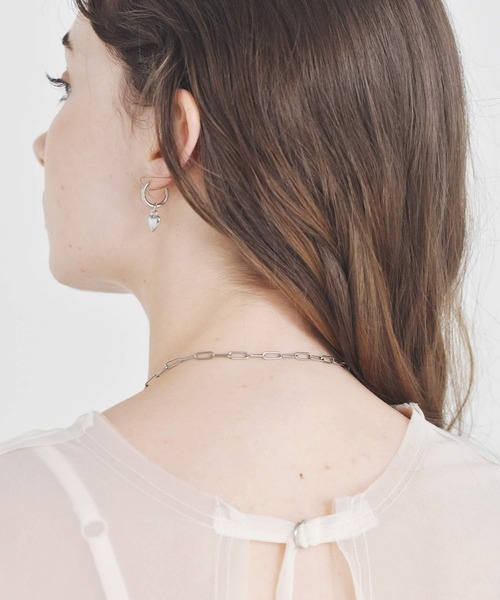 LHME（エルエイチエムイー）の「【WEB限定】“New me”ポイントハートチェーンネックレス/サージカルステンレス（金属アレルギー対応）【LHME / エルエイチエムイー】（ネックレス・レディース・ゴールド/シルバー・45cm）」の12枚目の写真