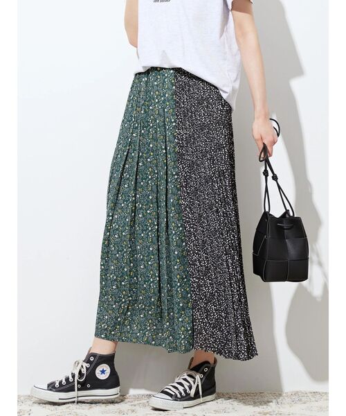 AMERICAN HOLIC(アメリカンホリック)の「MANY WAY柄違いプリーツスカート(スカート・レディース・ブラック/グリーン/テラコッタ・M/L)」の8枚目の写真