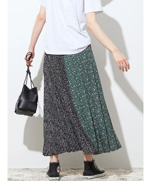 AMERICAN HOLIC(アメリカンホリック)の「MANY WAY柄違いプリーツスカート(スカート・レディース・ブラック/グリーン/テラコッタ・M/L)」の22枚目の写真