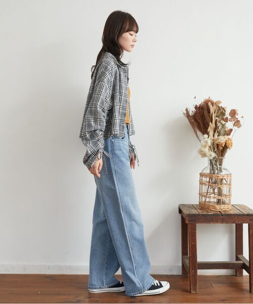RETRO GIRL(レトロガール)の「袖シャーリングチェックSH(シャツ/ブラウス・レディース・ナチュラル/ライトグレー/イエロー・FREE)」の16枚目の写真