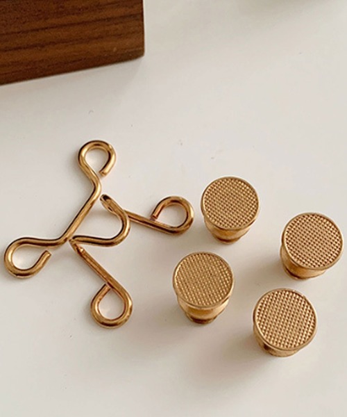 florist（フローリスト）の「ウエスト調整アジャスターバックル（ベルト・レディース・ゴールド系1/ブラック系2/ホワイト系3/ブラック系4/ホワイト系5/ブラウン系1/ホワイト系1/ブラック系5/シルバー系1/アイボリー系1/ブラック系1/ブラック系3/ホワイト系4・M/L）」の13枚目の写真