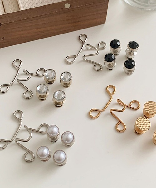 florist（フローリスト）の「ウエスト調整アジャスターバックル（ベルト・レディース・ゴールド系1/ブラック系2/ホワイト系3/ブラック系4/ホワイト系5/ブラウン系1/ホワイト系1/ブラック系5/シルバー系1/アイボリー系1/ブラック系1/ブラック系3/ホワイト系4・M/L）」の16枚目の写真