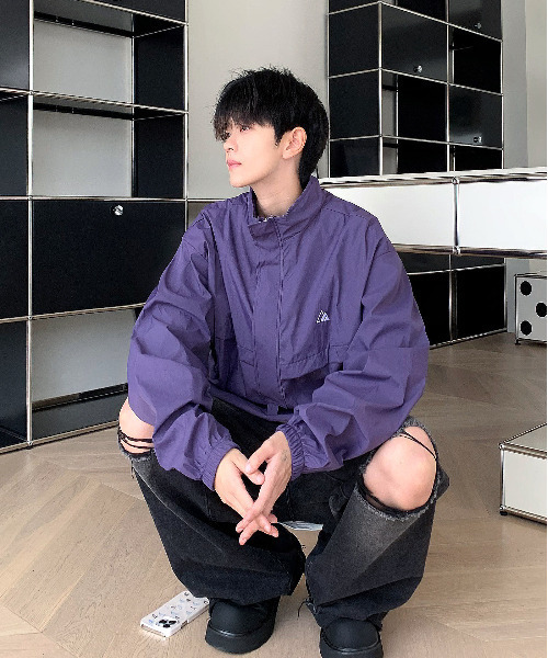 neos（ネオス）の「【neos -addictive design-】ルーズシルエット ナイロンライク ハーフジップ アノラック プルオーバー（ナイロンジャケット・メンズ・ブラック/ライトベージュ/パープル・MEDIUM/X-LARGE/LARGE）」の8枚目の写真