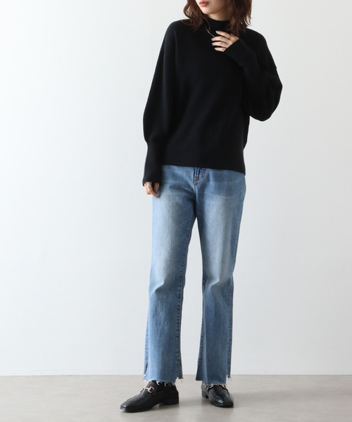 hunch(ハンチ)の「hunch 静電気防止やわもちヤーンベルスリーブハイネックニットPO(ニット/セーター・レディース・ライトブラウン/ブラック×グレー/グレイッシュベージュ/ブラック・FREE)」の11枚目の写真