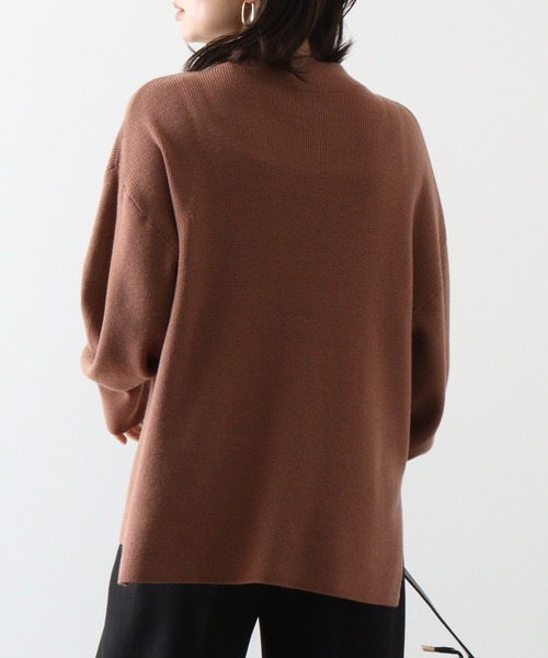 hunch(ハンチ)の「hunch 静電気防止やわもちヤーンベルスリーブハイネックニットPO(ニット/セーター・レディース・ライトブラウン/ブラック×グレー/グレイッシュベージュ/ブラック・FREE)」の19枚目の写真