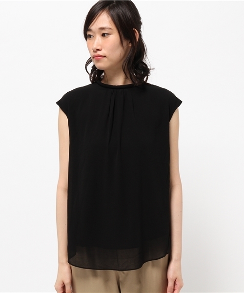 URBAN RESEARCH（アーバンリサーチ）の「UR CAP SLEEVE GATHER TOPS（シャツ/ブラウス・レディース・ネイビー/ブラック/ライトブルー・38）」の8枚目の写真