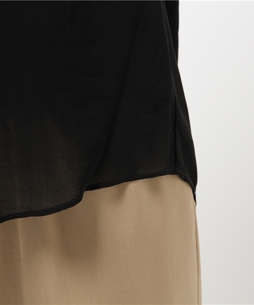 URBAN RESEARCH（アーバンリサーチ）の「UR CAP SLEEVE GATHER TOPS（シャツ/ブラウス・レディース・ネイビー/ブラック/ライトブルー・38）」の6枚目の写真