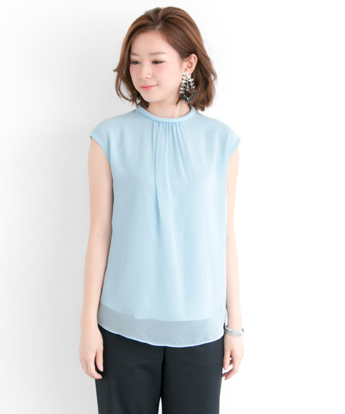 URBAN RESEARCH（アーバンリサーチ）の「UR CAP SLEEVE GATHER TOPS（シャツ/ブラウス・レディース・ネイビー/ブラック/ライトブルー・38）」の19枚目の写真