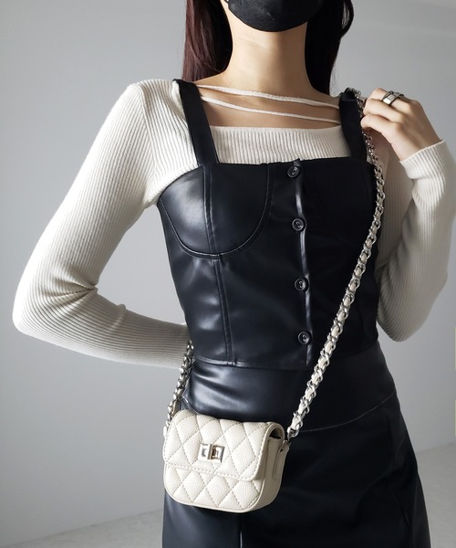 me+em select(ミームセレクト)の「※【 2color 】ミニボタンコルセットフェイクレザービスチェ(その他トップス・レディース・アイボリー/ブラック・FREE)」の3枚目の写真