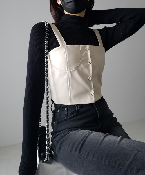 me+em select(ミームセレクト)の「※【 2color 】ミニボタンコルセットフェイクレザービスチェ(その他トップス・レディース・アイボリー/ブラック・FREE)」の16枚目の写真