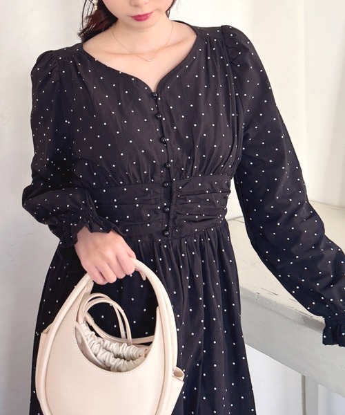 MIIA（ミーア）の「パフスリーブ長袖マキシワンピース（ワンピース・レディース・ブラック系その他/ブルー/ブラック/ドット/ホワイト系その他2・FREE）」の3枚目の写真