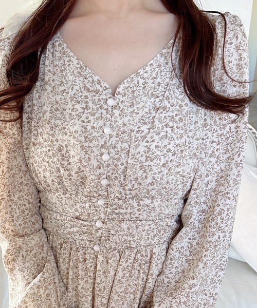 MIIA（ミーア）の「パフスリーブ長袖マキシワンピース（ワンピース・レディース・ブラック系その他/ブルー/ブラック/ドット/ホワイト系その他2・FREE）」の16枚目の写真