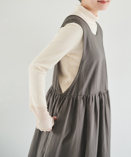 Crisp（クリスプ）の「バックリボンギャザーワンピース（ワンピース・レディース・チャコールグレー/マスタード・FREE）」の21枚目の写真