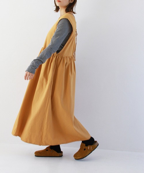 Crisp（クリスプ）の「バックリボンギャザーワンピース（ワンピース・レディース・チャコールグレー/マスタード・FREE）」の4枚目の写真