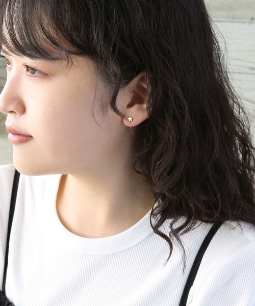 colleca la（コレカラ）の「[stainless]ステンレス・ 星とストーンのセットピアス〈金属アレルギー対応〉（ピアス（両耳用）・レディース・シルバー/ゴールド・ﾌﾘ-）」の3枚目の写真