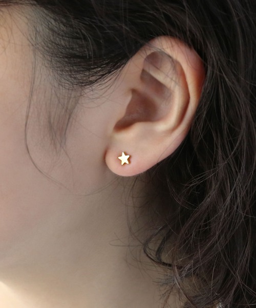 colleca la（コレカラ）の「[stainless]ステンレス・ 星とストーンのセットピアス〈金属アレルギー対応〉（ピアス（両耳用）・レディース・シルバー/ゴールド・ﾌﾘ-）」の4枚目の写真