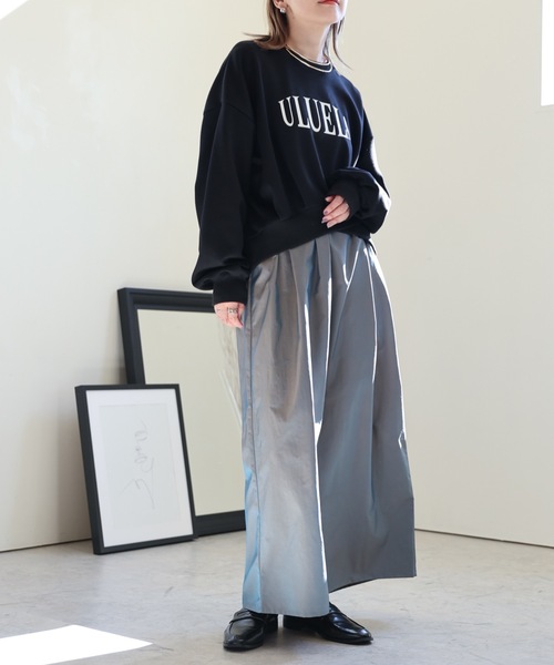 ULEULA（ウルア）の「デサインクロススウェット/スポンディッシュトレーナー/ロゴスウェット（スウェット・レディース・アイボリー/ブラック/オートミール・FREE）」の22枚目の写真