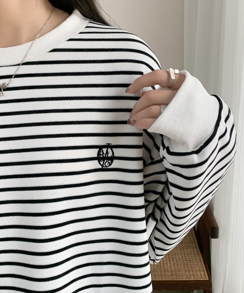 ECLIN(エクラン)の「ワンポイント刺繍ベーシックボーダーロンT(Tシャツ/カットソー・レディース・ホワイト/ブラック・M/L/XL)」の18枚目の写真