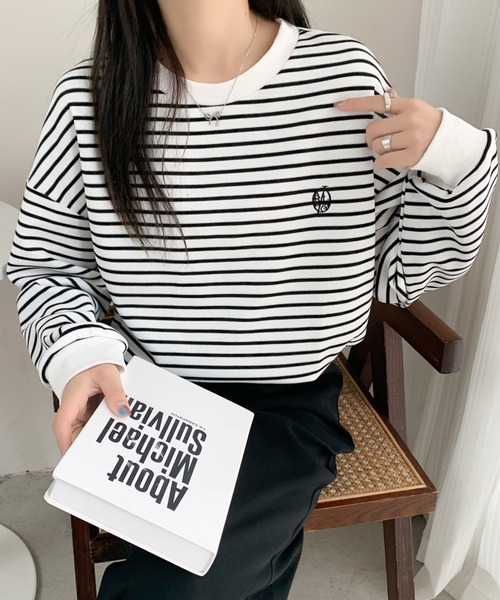 ECLIN(エクラン)の「ワンポイント刺繍ベーシックボーダーロンT(Tシャツ/カットソー・レディース・ホワイト/ブラック・M/L/XL)」の14枚目の写真