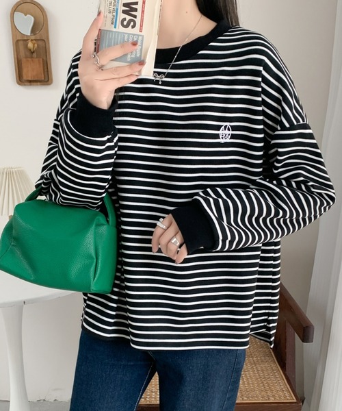 ECLIN(エクラン)の「ワンポイント刺繍ベーシックボーダーロンT(Tシャツ/カットソー・レディース・ホワイト/ブラック・M/L/XL)」の8枚目の写真