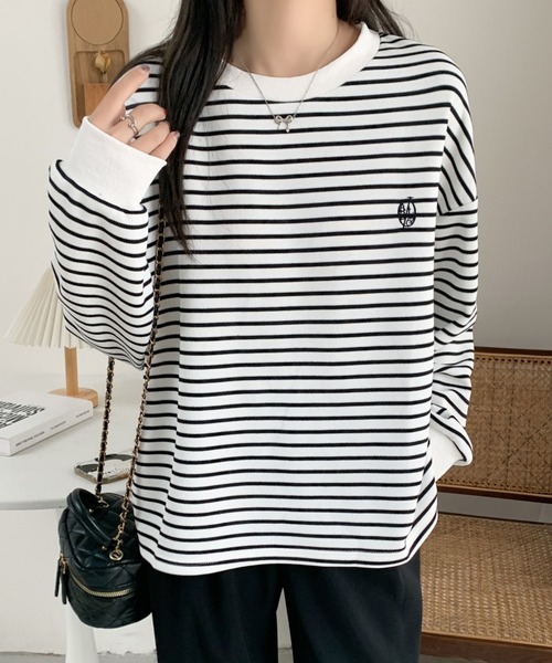 ECLIN(エクラン)の「ワンポイント刺繍ベーシックボーダーロンT(Tシャツ/カットソー・レディース・ホワイト/ブラック・M/L/XL)」の15枚目の写真
