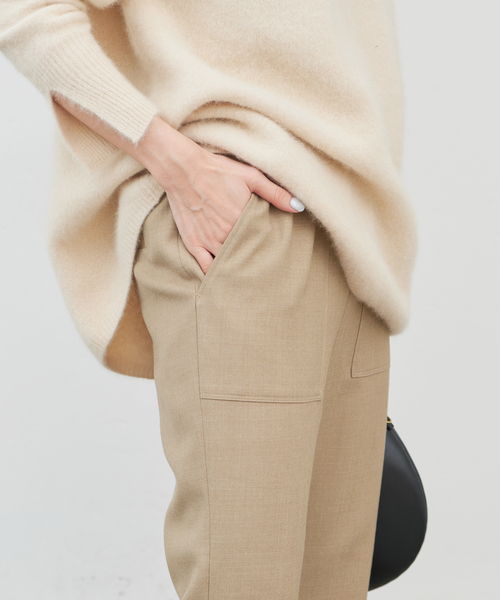 IENA（イエナ）の「MULECLEイージーフレアパンツ（スラックス・レディース・ブラック/キャメル・36/38）」の17枚目の写真