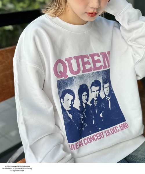 CIAOPANIC（チャオパニック）の「【ユニセックス】【QUEEN/クイーン】ツアーモチーフヴィンテージ加工ロックスウェット（スウェット・レディース・ホワイト/チャコールグレー・FREE）」の6枚目の写真