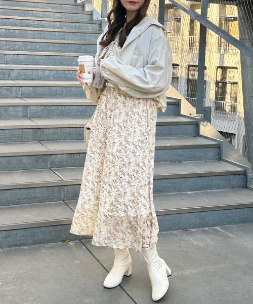 INGNI（イング）の「クロップド丈マウンテンパーカー／A（マウンテンパーカー・レディース・アイボリー/ブラック・M）」の5枚目の写真